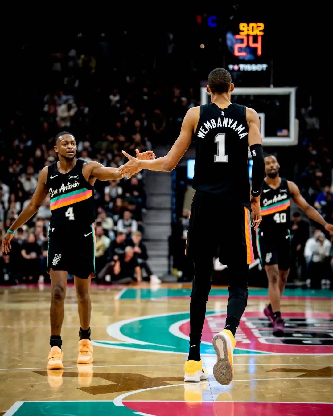 kaiyun-国际比赛日迈阿密热火备战NBA常规赛，门线救险细节曝光，球迷炸锅，纪律约束更严格的简单介绍