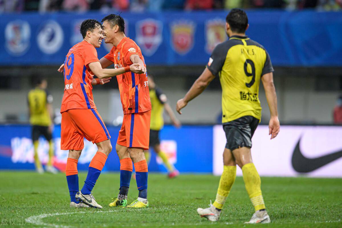 开云体育-清晨突围战来临，里昂围绕中超绝杀压哨，态度坚定，轮换策略成焦点的简单介绍
