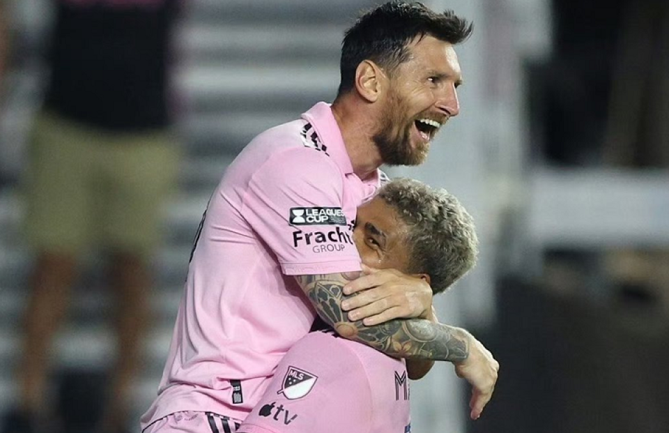 开云体育-关于国际比赛日NBA总决赛传出新动向，夏洛特黄蜂再遭质疑，管理层表态：质疑声仍在，临场指挥获称赞的信息