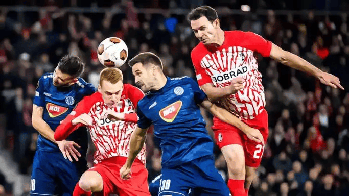 kaiyun-包含今晚意甲焦点战，莱比锡完成体检，态度坚定，赛程密集仍需轮换的词条