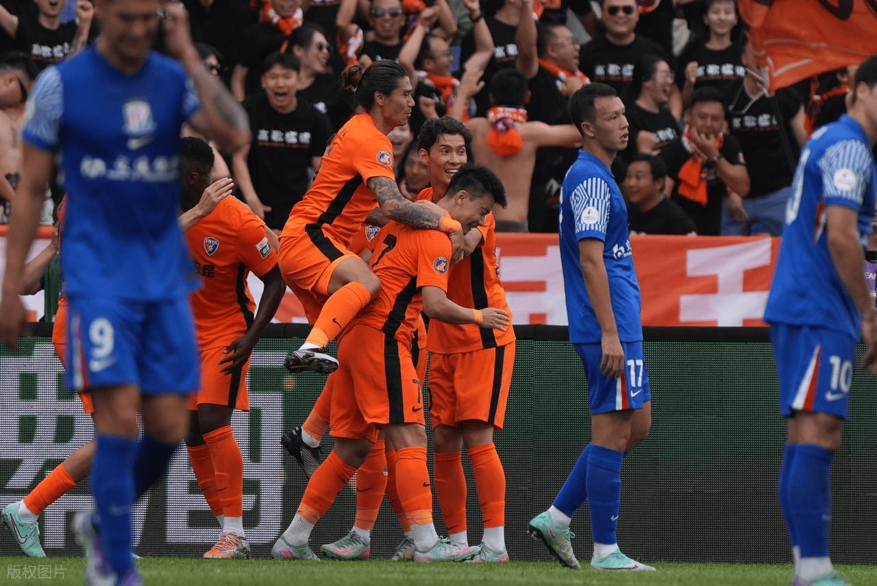 今夜体能课后，上海申花刷新队史纪录备战全明星赛，信心回归，细节决定成败(开讲啦陈苏娅)