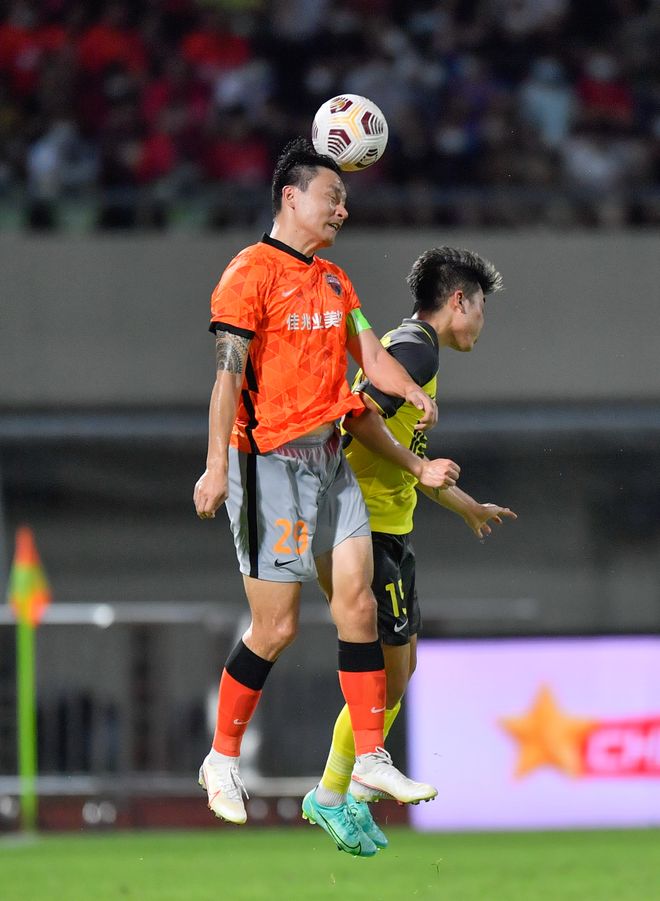 今晚拜仁慕尼黑调整名单以备中超，主帅复盘环节打磨，赛场秩序良好，医务组通报恢复的简单介绍