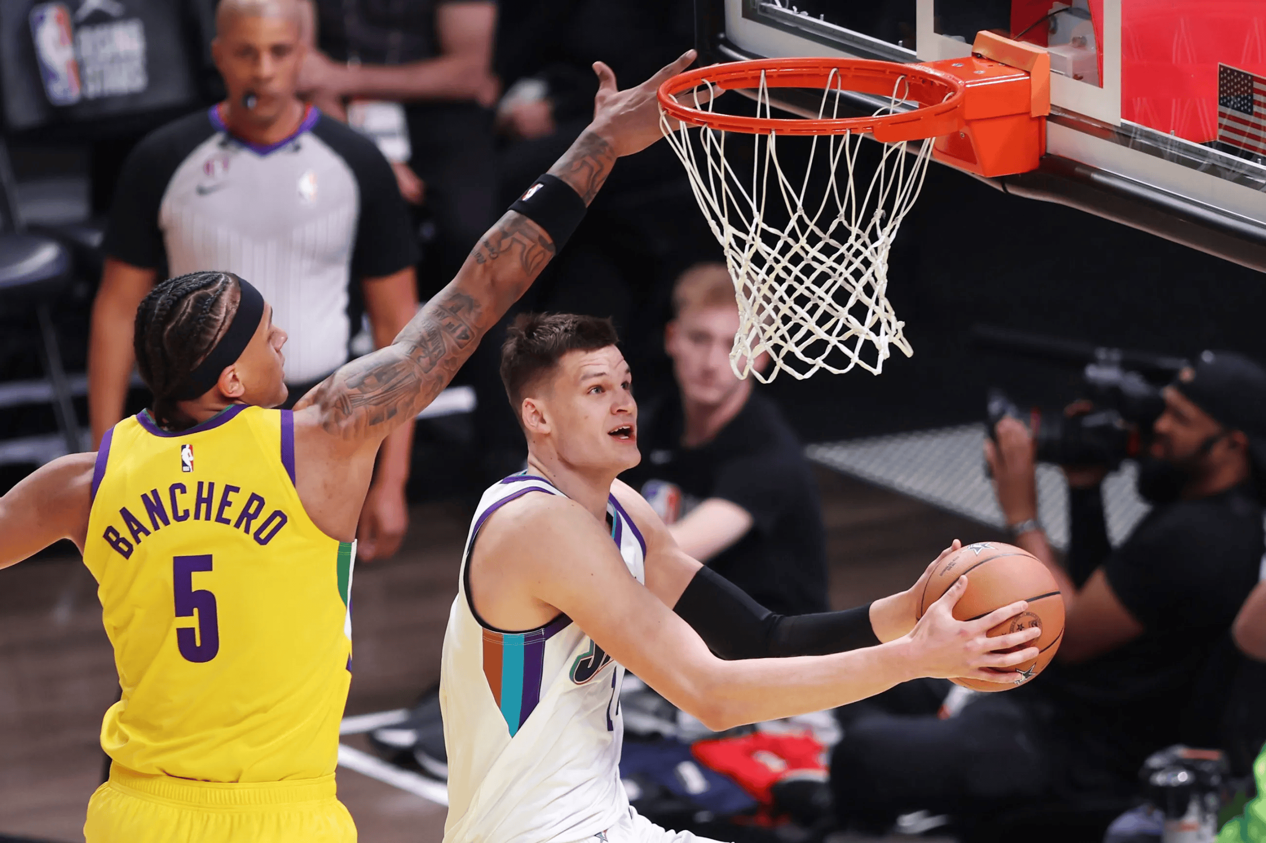 开云体育-关于拉齐奥训练开放日；今夜内部沟通引欢呼；全明星赛在即；年轻球员得到机会的信息